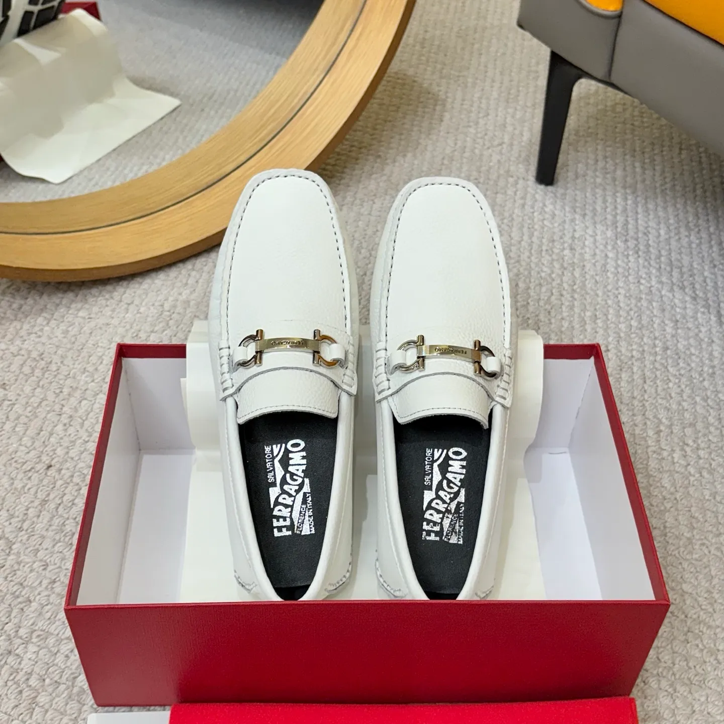 Men's men's shoes 💰420 (Yangli) Ferragamo 〰Ferragamo 2⃣️0⃣️2⃣️5️⃣ New series 👊🏻 Upper 🇮🇹 Italian imported calfskin, original outsole molding. Water-dyed sheepskin lining. The identity of every successful man is set off, and the upper and lower shoes are elegant and stable🚶🏻🚶🏻The high-end custom counter original replica is an eternal classic🔍️Number of codes: 38-46 with counter packaging
